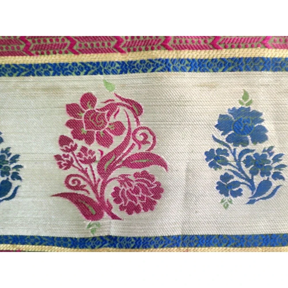 A Piece Of SARI Fabric Green Magenta Blue Gold Silver 5 Yd 30